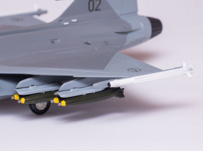 Saab Gripen Twin Store Carriers with Mk82 Bombs 3d printed Saab Gripen Twin Store Carriers with Mk82 Bombs