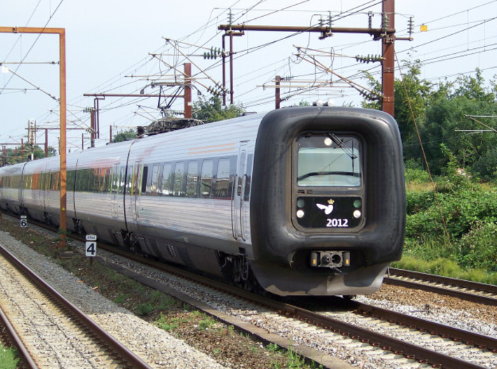 DSB IR4 TT [4x body] 3d printed Photo of DSB IR4 train