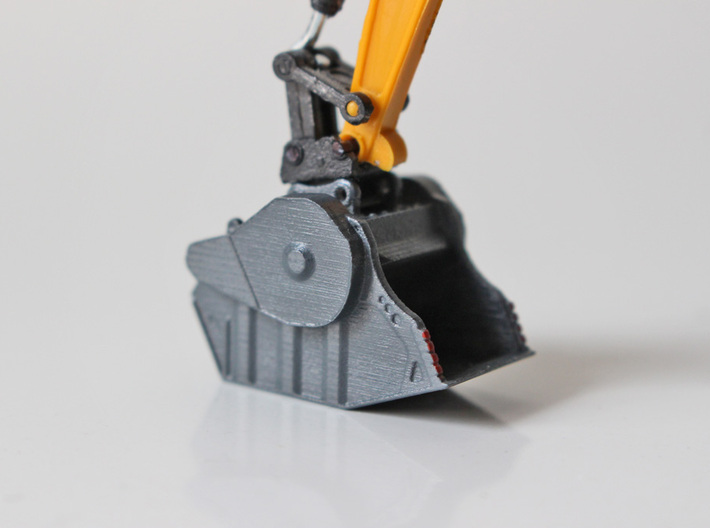 HO - Crusher Bucket for 20-25t excavators 3d printed Painted and assembled model