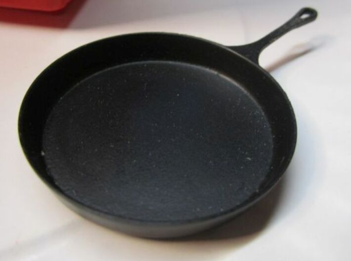 1:10 Scale 16 Inch Cast Iron Skillet 3d printed Add a caption...