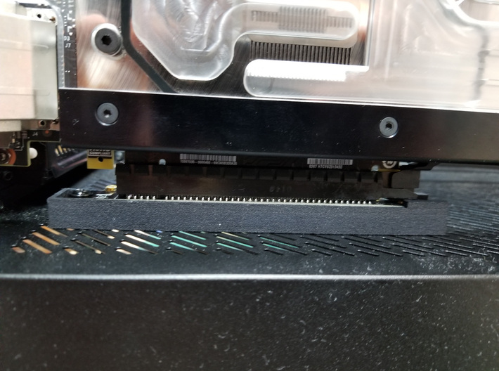 Fractal Design Define R6 PCI-E holder 3d printed fit with graphics card