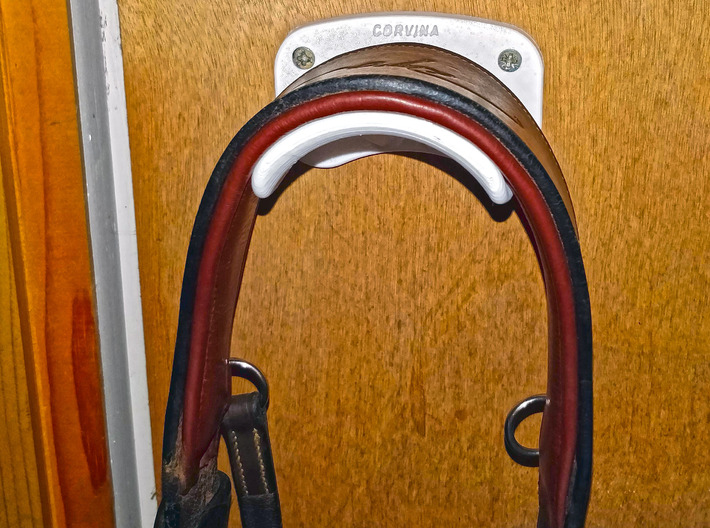Bridle holder with the name of your horse 3d printed