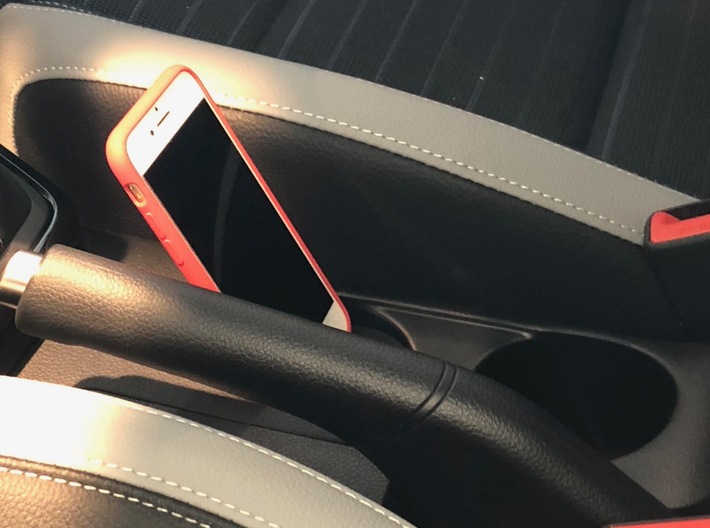iPhone car mount/holder for KIA Stonic, Carens 3d printed Kia stonic iPhone car mount holder docking in black with stable connection and charge to apple carplay_1743
