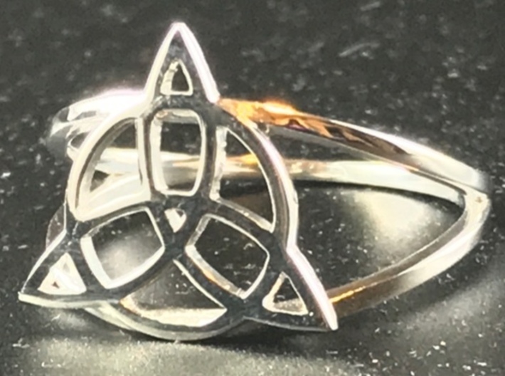 Triquetra ring 3d printed Triquetra knot ring in rhodium-plated brass.