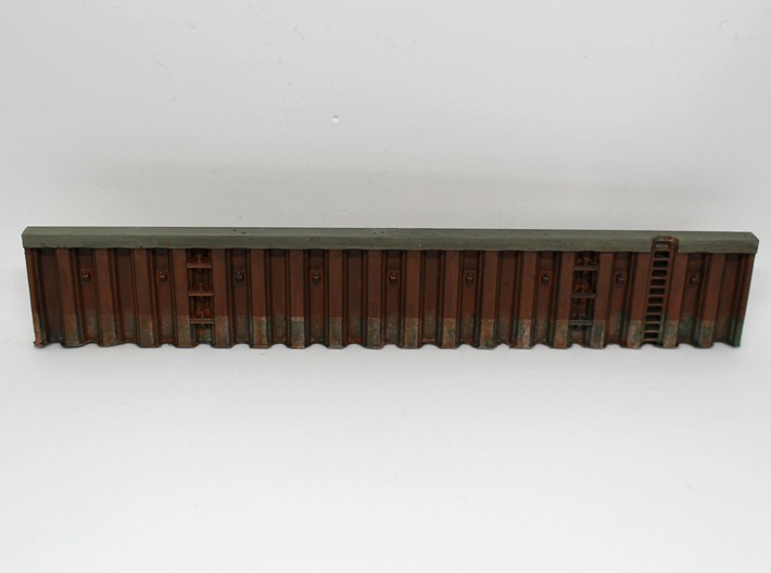 N Quay Wall Sheet Piling H25L142.5 3d printed Painted and weathered wall in Smooth Fine Detail Plastic