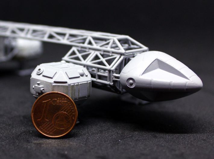 SPACE 2999 TRANSPORTER 1/144 3d printed Comparison with 1 Euro cent coin.