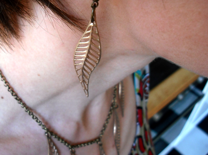 Seven Bronze Leaves 3d printed plus matching earring