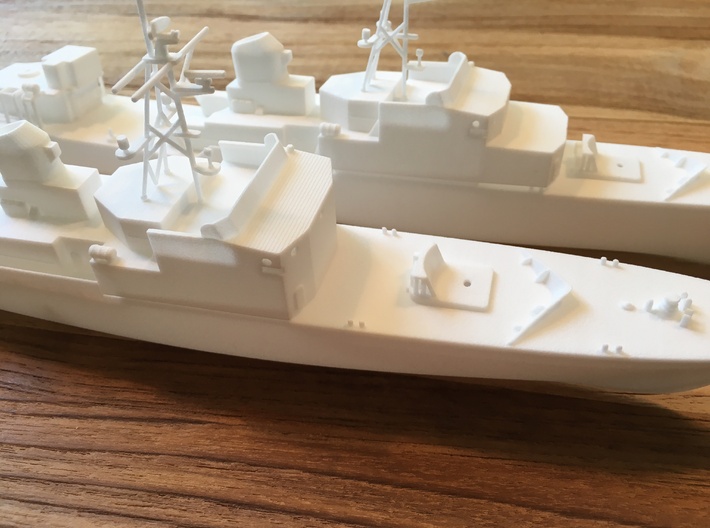 Najade, Superstructure (1:200, RC) 3d printed Najade in the back, Thetis in the front