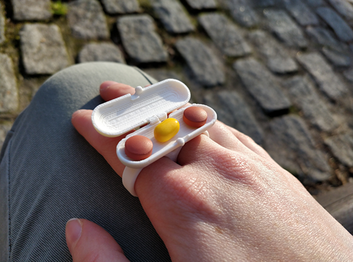 Breeze Pill Holder Ring Lid 3d printed 