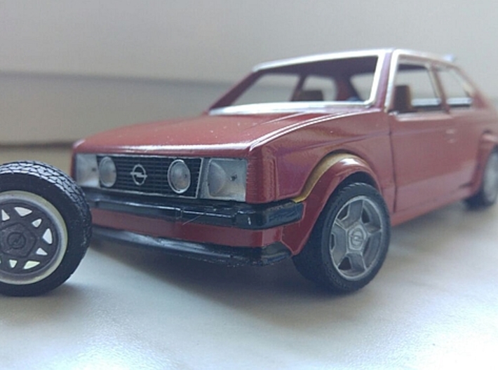 1/24 Front Grill Opel Kadett D 3d printed painted sample with additional headlights