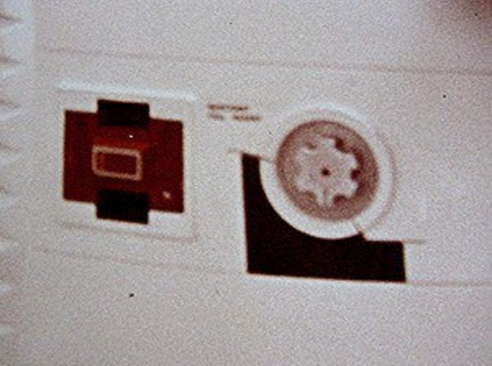 Moebius EVA Pod - Handwheel 3d printed A closeup of one version of the original set's door handle.