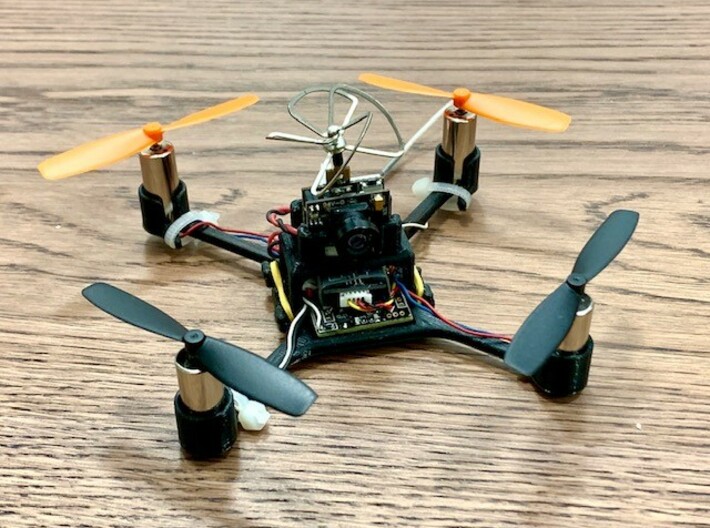 Mini FPV quadcopter frame 3d printed Model with FPV camera (support needed)