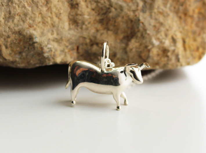 Paleolithic Bull Pendant - Archaeology Jewelry 3d printed Paleolithic Bull Pendant