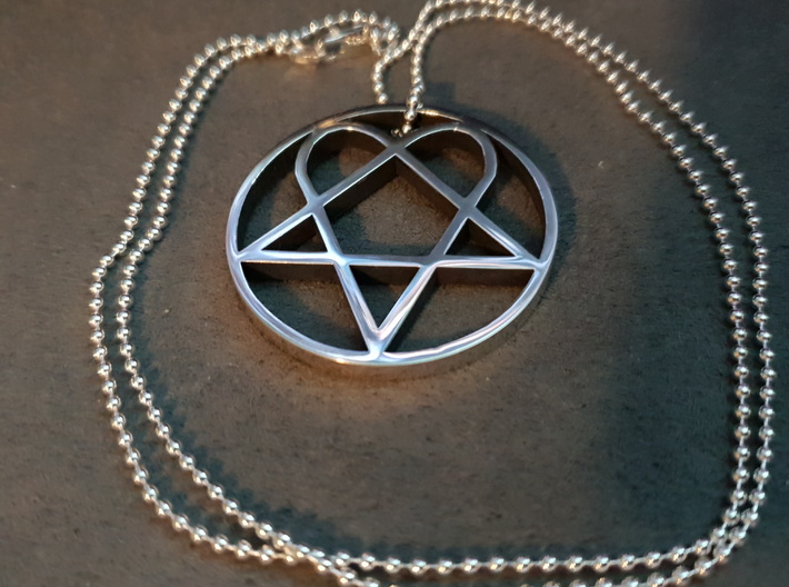 Heartagram Pendant 3d printed Example Print in Silver. Chain not included.
