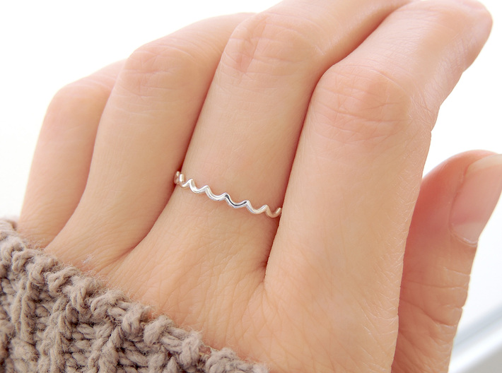 Dainty Water Ripple Ring (Multiple Sizes) 3d printed Water Ripple Ring in Polished Silver
