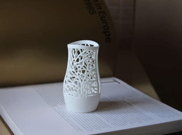Small organic vase 3d printed 