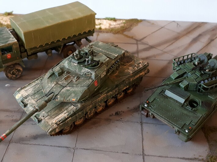 Leopard-2E-H0-MEJORADO 3d printed 