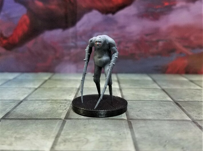Sorrowsworn - The Lonely, with and without a stand 3d printed