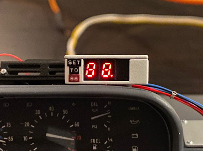 1:8 BTTF DeLorean Speedometer 3d printed This is how the painted speedometer looks like
