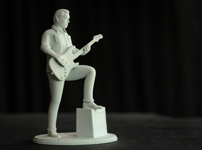 Guitar Player 3d printed Printed with Anycubic Photon - At original Height 8cm