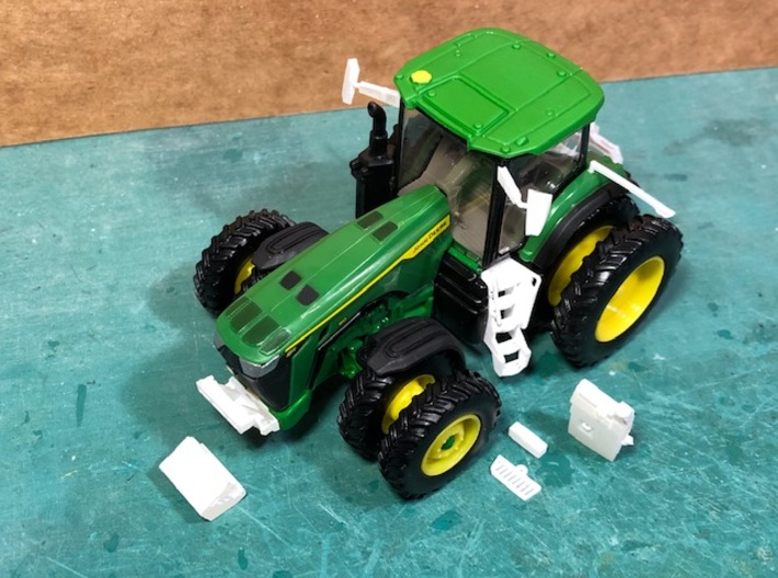 (1) GREEN 2020 & NEWER ROW-CROP TRACTOR KIT 3d printed 