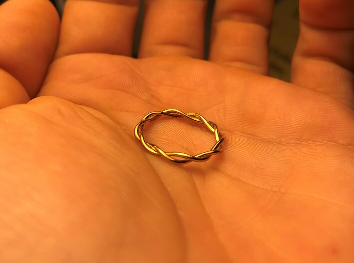 Curved Ring 3d printed 