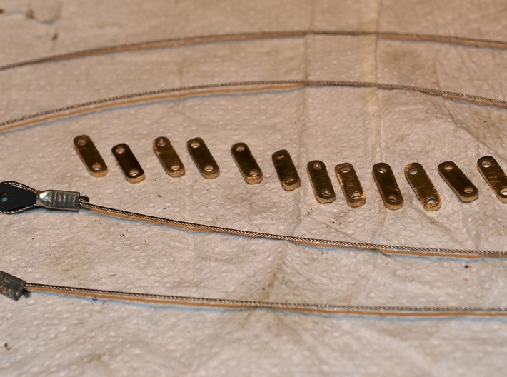 Liebherr HS895HD - pennant line connectors 3d printed brass latches / Messinglaschen
