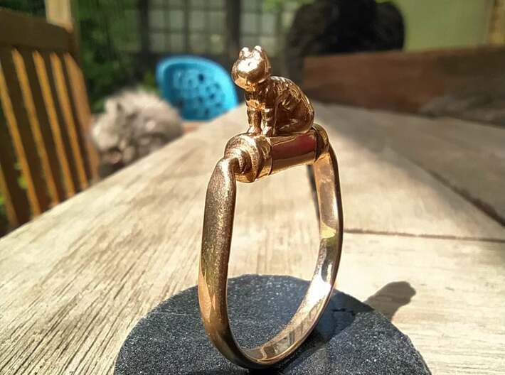 Egyptian Cat Ring, Variant 1 3d printed The ring in Polished Bronze. 