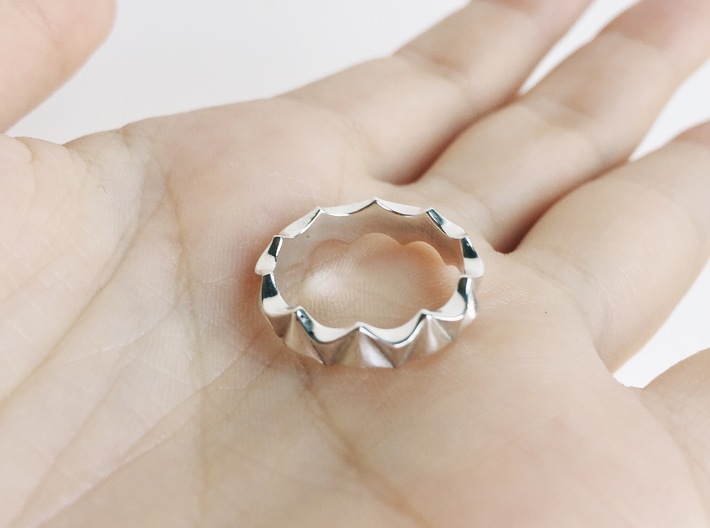 Scallop Ring 3d printed Scallop Ring in size 4