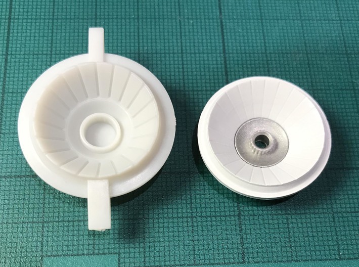 Moebius EVA Pod: Cameras, version B 3d printed Left: the unconvincing Moebius top camera dish. Right: the awesome replacement top dish