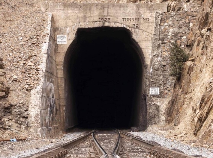 Tunnel Portal NO 32 Z scale 3d printed 