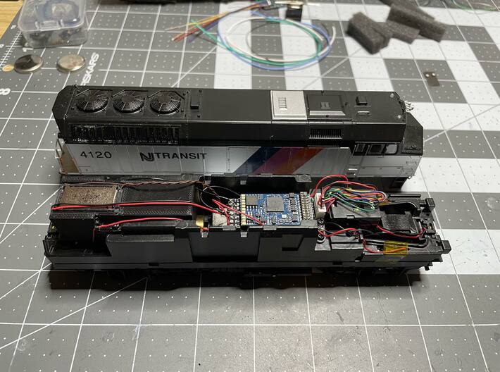 Rapido F40PH Speaker Retrofit Kit 3d printed 