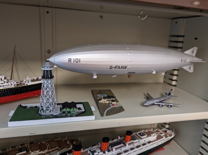 H.M.A. R101 in 1:700 and 1:600 scale 3d printed Kurt Anderson's R101 and other models in 1:600 scale 