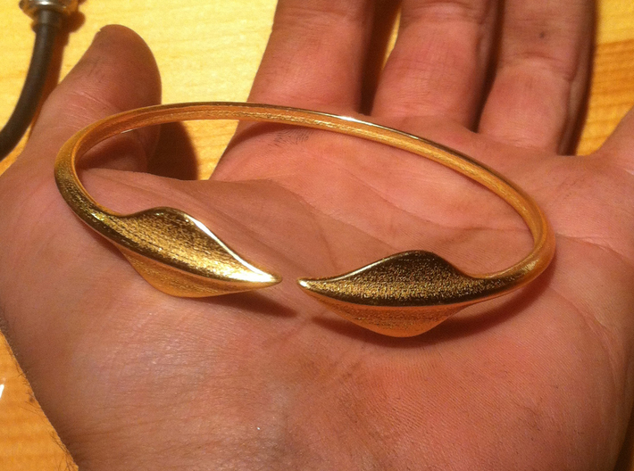 Leaf Bracelet 3&quot; Diameter 3d printed Polished Gold Steel. My palm is about 4&quot; across.