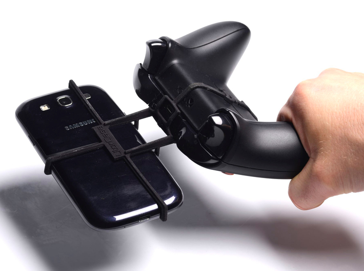 Controller mount for Xbox One & Apple iPhone 4 3d printed Holding in hand - Black Xbox One controller with a s3 and Black UtorCase