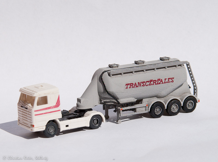 N scale 1/148 Feldbinder flour/grain trailer tank 3d printed Another photo of a customers model in 1/160.