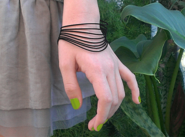 AKUSENTO Bracelet Small 3d printed Wrist Bracelet flexes with the movement of the wrist but stays in the shape