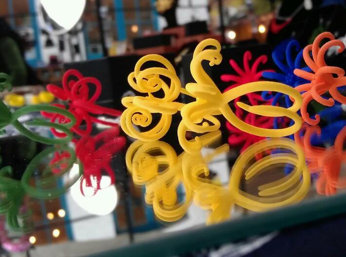 Airis Flower Rings - Various Sizes 3d printed Airis and Frond rings