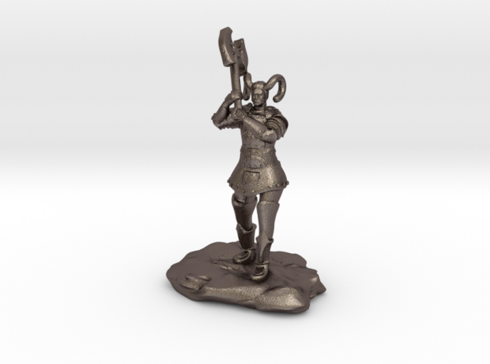 Tiefling Paladin Mini in Plate with Great Axe 3d printed