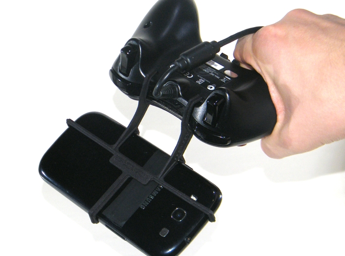 Controller mount for Xbox 360 & Motorola Nexus 6 3d printed In hand - A Samsung Galaxy S3 and a black Xbox 360 controller