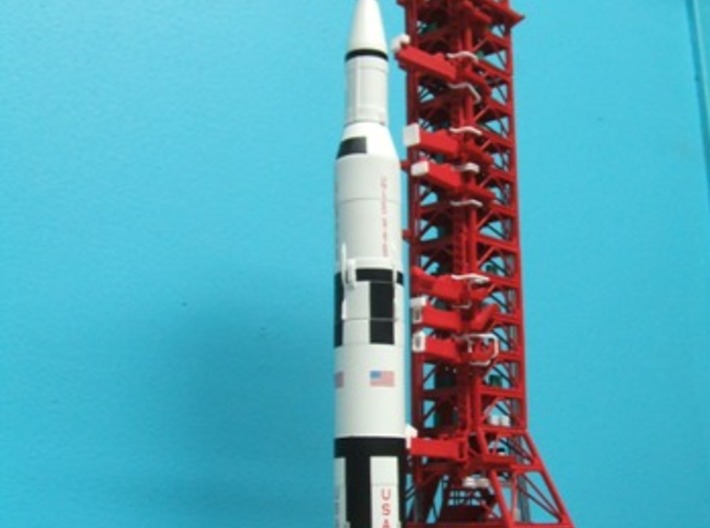 1/400 NASA LUT levels 13-18 Launch Umbilical Tower 3d printed LUT with MLP/Crawler & Saturn V.