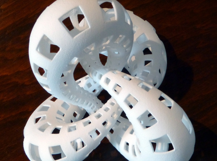 Symmetric figure 8 knot 3d printed 