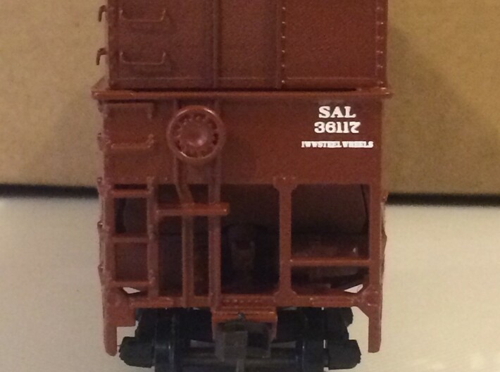 HO Seaboard Air Line (SAL) 3-bay hopper extension 3d printed Finished SAL chip car using extension on a Stewart car