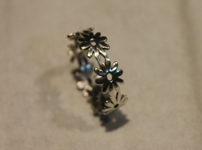 Daisy Ring Size 7.5 3d printed 
