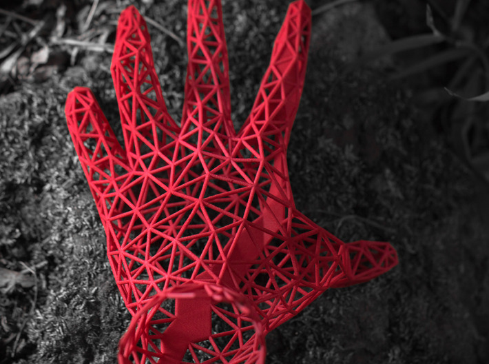 Crawling Wire Hand - "The Thing" 3d printed Photograph