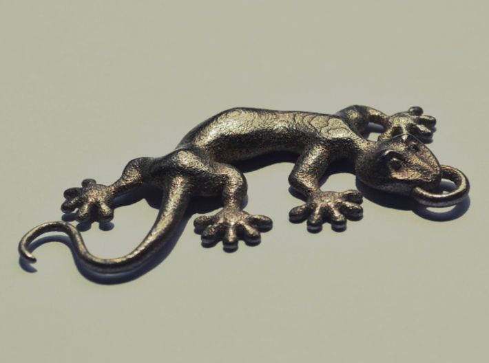 Cute Little Gecko Pendant for Animal Lovers 3d printed 