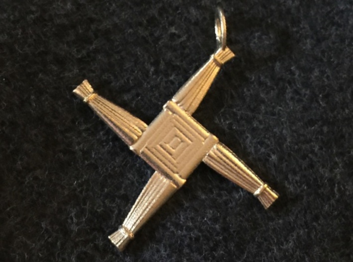 Brigid's Cross pendant 3d printed Brigid's Cross pendant in raw brass.